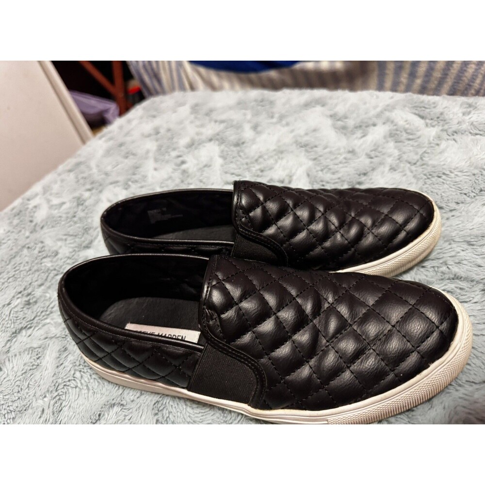 Women’s 10 Steve Madden Loafers